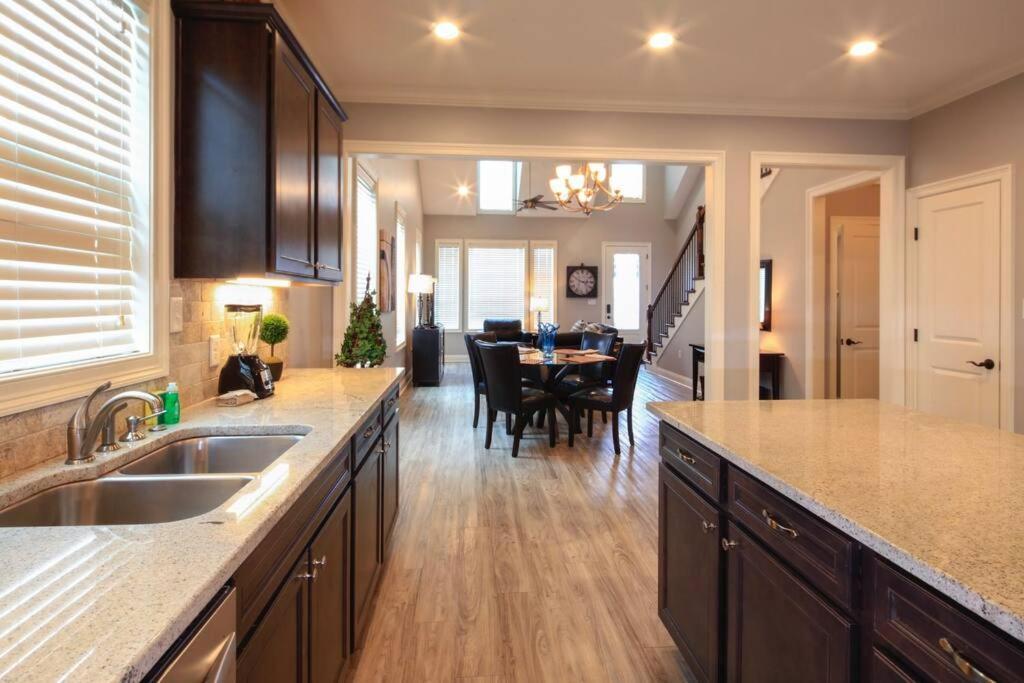 Luxury 2 Bedroom Townhouse #3 Lake Charles Exteriér fotografie